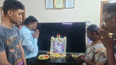 மதுரையில் மறைந்த பேரா. சாலமன் பாப்பையா இல்லத்தில் தொல். திருமாவளவன் நேரில் அஞ்சலி!