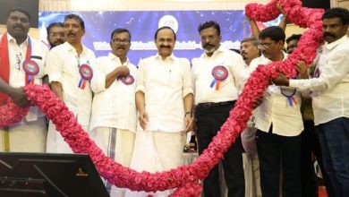 கேரளாவில் விசிக விருதுகள் வழங்கும் விழா: வி.டி.சதீசனுக்கு மகாத்மா அய்யன்காளி விருது வழங்கினார் திருமாவளவன்!