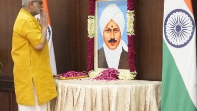 மகாகவி பாரதியாரின் நினைவு நாள்: மலரஞ்சலி செலுத்திப் புகழாரம் சூட்டிய குடியரசு துணைத் தலைவர்!