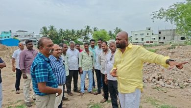 வில்லியனூரில் அமையவுள்ள உள்விளையாட்டு அரங்கம், கால்பந்து மைதானம்: எம்.எல்.ஏ. ரவிக்குமார் நேரில் ஆய்வு!