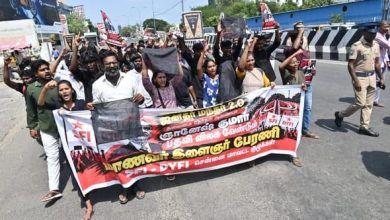 சென்னையில் பிரதமர் மோடிக்கு எதிராக கருப்புக் கொடி போராட்டம்: SFI, DYFI மாநில நிர்வாகிகள் அதிரடி கைது!