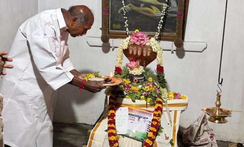 பொள்ளாச்சி வேட்டைக்காரன்புதூர் அழுக்கு சாமி சித்தர் கோவிலில் முதல்வர் ரங்கசாமி சிறப்பு வழிபாடு!