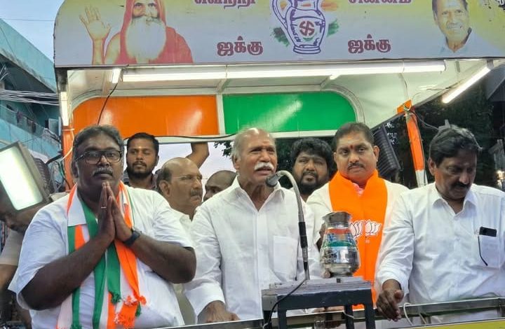 மத்திய அரசின் பாராட்டைப் பெற்ற புதுச்சேரி அரசு: தட்டாஞ்சாவடி தேர்தல் பிரச்சாரத்தில் முதலமைச்சர் ரங்கசாமி பெருமிதம்!