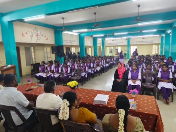 கல்லூரி மாணவர்களை வாக்காளர்களாக சேர்க்க கடலூரில் சிறப்பு முகாம்: படிவம் 6 மூலம் விண்ணப்பிக்க தேர்தல் பிரிவு அழைப்பு!