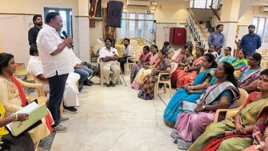 தமிழ்நாட்டில் சட்டம்-ஒழுங்கு சீர்கேடு மற்றும் விலைவாசி உயர்வை கண்டித்து, தி.மு.க. மகளிர் அ