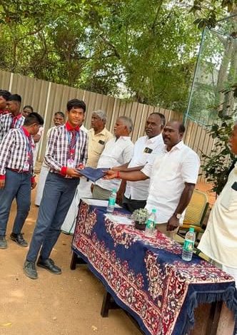 சேலியமேடு அரசுப் பள்ளி மாணவர்களுக்கு மழைக்கோட்டுகள்: ஏம்பலம் தொகுதி எம்எல்ஏ மோகன்தாஸ் வழங்கினார்!