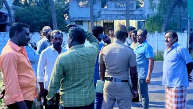 காரைக்கால் வரிச்சிக்குடி - தேவனூர் சாலையில் கழிவுநீர் வாய்க்கால் வசதி: எம்எல்ஏ டாக்டர் விக்னேஸ்வரன் நேரில் ஆய்வு செய்து உறுதி!