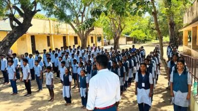 எம்.எல்.ஏ. டாக்டர் விக்னேஸ்வரன் பிறந்தநாள்: காரைக்கால் பூவம் காமராஜர் பள்ளி மாணவர்களுக்கு நலத்திட்ட உதவிகள்!