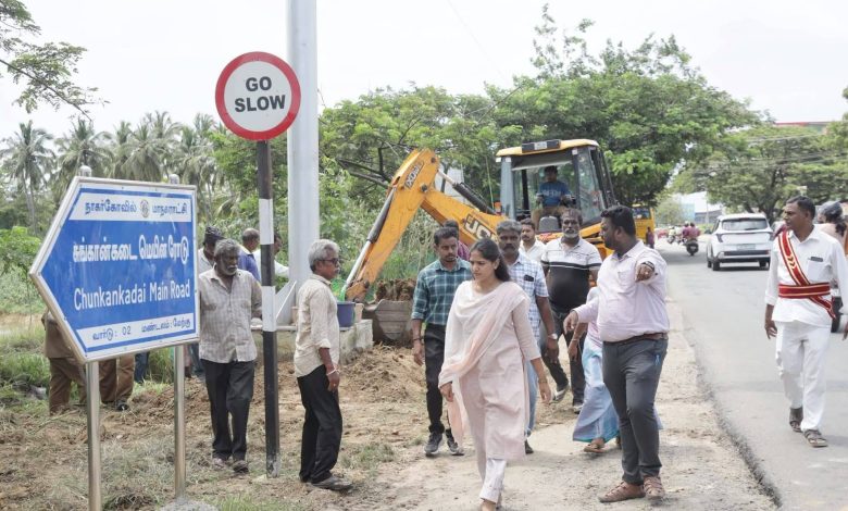 நாகர்கோவில் மாநகரை பசுமையாக்க அதிரடி திட்டம்: சுங்கான்கடையில் மரக்கன்றுகள் நடும் பணியை தொடங்கி வைத்தார் ஆணையர் ஐஸ்வர்யா IAS!