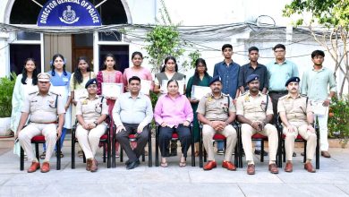 10, 12-ஆம் வகுப்பு பொதுத்தேர்வில் சாதித்த காவலர்களின் பிள்ளைகளுக்கு டிஜிபி ஷாலினி சிங் பாராட்டு!