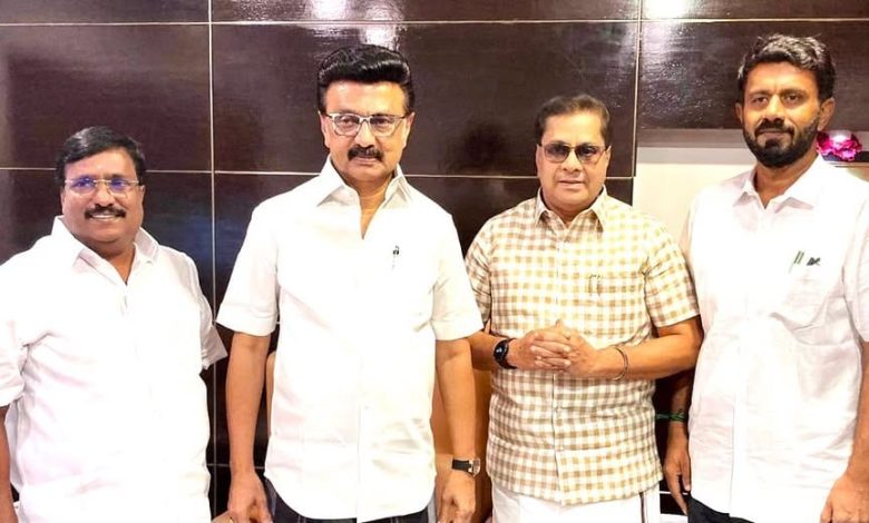திமுக தலைவர் மு.க.ஸ்டாலினை நேரில் சந்தித்து ஆலோசனை நடத்திய புதுச்சேரி திமுக முக்கிய நிர்வாகிகள்!