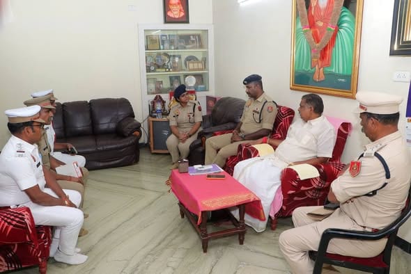 எதிர்வரும் பண்டிகை காலங்களை முன்னிட்டு, அதிகரித்து வரும் போக்குவரத்து நெரிசலை ஒழுங்குபடுத்