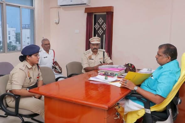 புதுச்சேரியில் போக்குவரத்து மேலாண்மை மற்றும் சட்டம் ஒழுங்கு: உள்துறை அமைச்சர் நமச்சிவாயம் தலைமையில் உயர் அதிகாரிகள் ஆலோசனைக் கூட்டம்!