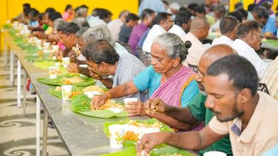 காமராஜ் நகரில் பொதுமக்களுக்கு அசைவ அன்னதானம்: நேரில் பரிமாறிய எம்.எல்.ஏ ஜோஸ் சார்லஸ் மார்ட்டின்