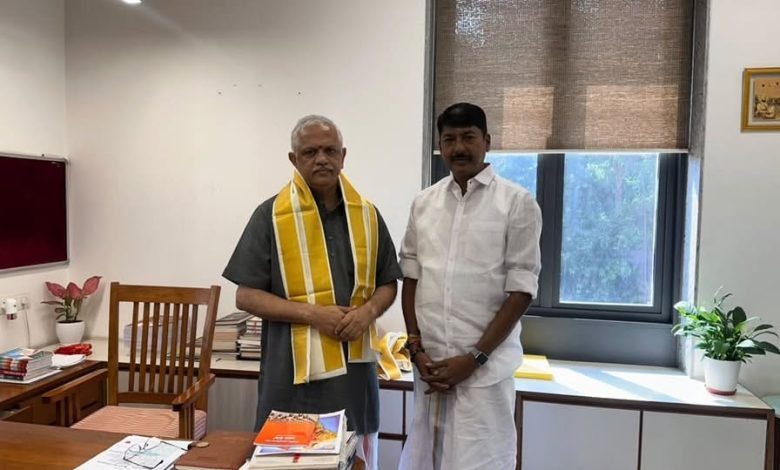 இன்று புதுடெல்லியில் உள்ள பாரதிய ஜனதா கட்சியின் தலைமை அலுவலகத்தில், பாஜக தேசிய பொதுச் செயல