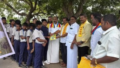 ஊசுடு தொகுதியில் அன்புமணி ராமதாஸ் பிறந்தநாள் விழா: மாணவிகளுக்கு நோட்டுப் புத்தகம் வழங்கி பனை விதைகளை நட்ட பாமகவினர்!
