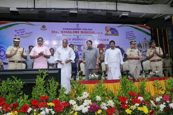புதுச்சேரியில் மூத்த குடிமக்களுக்கான 'C.A.R.E.' சைபர் விழிப்புணர்வு திட்டம் தொடக்கம்: ஆளுநர், முதல்வர் ரங்கசாமி பங்கேற்பு!
