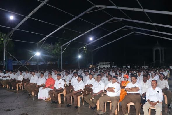 ராஷ்ட்ரீய ஸ்வயம் சேவக சங்கம் (ஆர்.எஸ்.எஸ்), புதுச்சேரி மாவட்டம் சார்பில் நடந்த 101-வது விஜ
