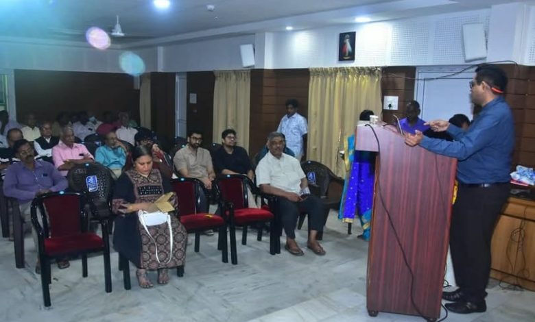 புதுச்சேரி புனித சூசையப்பர் மருத்துவமனையில் 178-வது தொடர் மருத்துவக் கல்வி கருத்தரங்கம்: சிறுநீரகவியல் சிகிச்சை குறித்து விரிவான விளக்கம்!