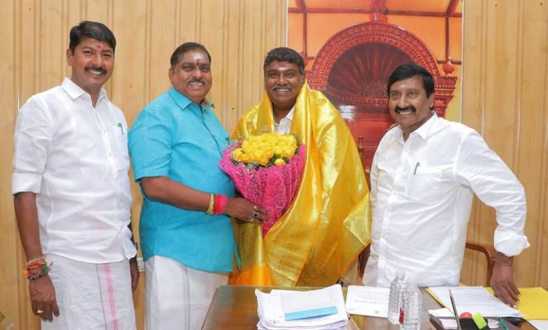 தட்டாஞ்சாவடி தொகுதி எம்.எல்.ஏ.வாக அசோக் ஆனந்தன் பதவியேற்பு: உள்துறை அமைச்சர் நமச்சிவாயம் நேரில் வாழ்த்து!