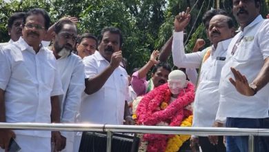 காந்தி, சாஸ்திரி ஜெயந்தி மற்றும் காமராஜர் நினைவு நாள்: கிண்டியில் செல்வப்பெருந்தகை மரியாதை