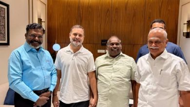 டெல்லி விமான நிலையத்தில் ராகுல் காந்தியுடன் சந்திப்பு: திருமாவளவன், புதுவை எம்.பி. வைத்திலிங்கம் நேரில் ஆலோசனை!