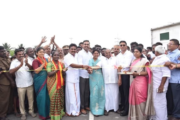 திருப்பூர் – சோமனூர் சாலையில் அமைந்துள்ள ரயில்வே மேம்பாலம் இன்று திறக்கப்பட்டது. இதன் மூலம