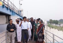 பிரெஞ்ச் ஓபன் பேட்மிண்டன் 2026: உலகின் நம்பர் 1 வீராங்கனையிடம் போராடி வீழ்ந்தார் பி.வி. சிந்து; வெள்ளிப் பதக்கத்துடன் நி