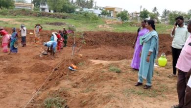 "உங்களைத் தேடி உங்கள் ஊரில்" திட்டம்: குஜிலியம்பாறையில் மாவட்ட ஆட்சியர் துர்காமூர்த்தி நேரில் கள ஆய்வு!